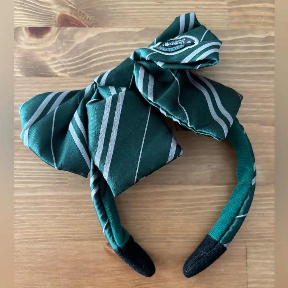 JAPAN LIMITED Harry Potter Slytherin Bow Authentic Headband Accessory - Like New